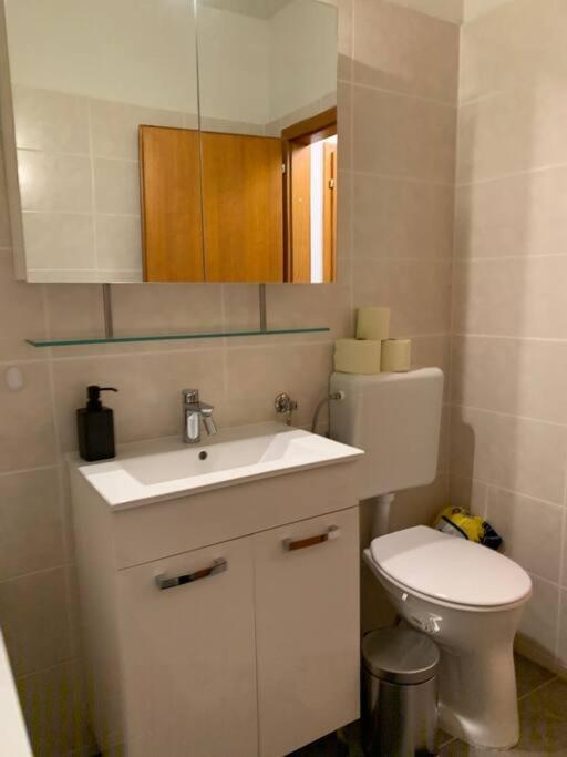 Charmante Wohnung In St. Peter. Graz Esterno foto