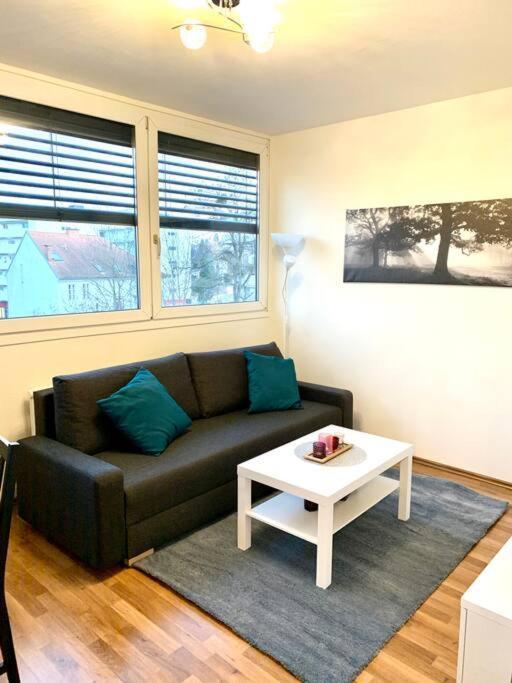 Charmante Wohnung In St. Peter. Graz Esterno foto